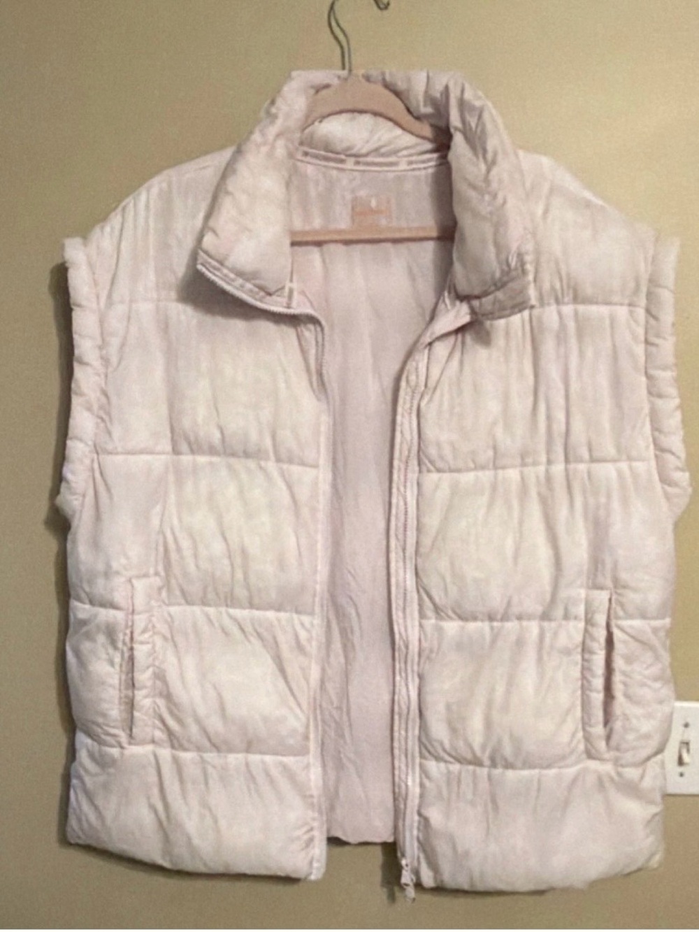 Free People Pale Pink Quilted Sleeveless Puffer Vest - Picture 5 of 6